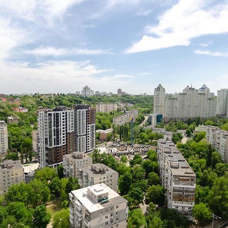 View Smart Apartment Kvartet Railway Station 4D キエフ エクステリア 写真